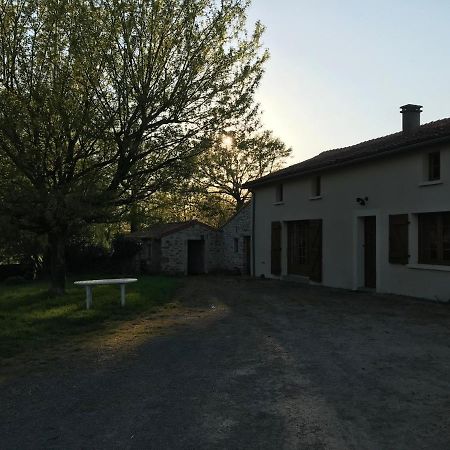 Gite A La Ferme Les Places La Chapelle-Bertrand Dış mekan fotoğraf