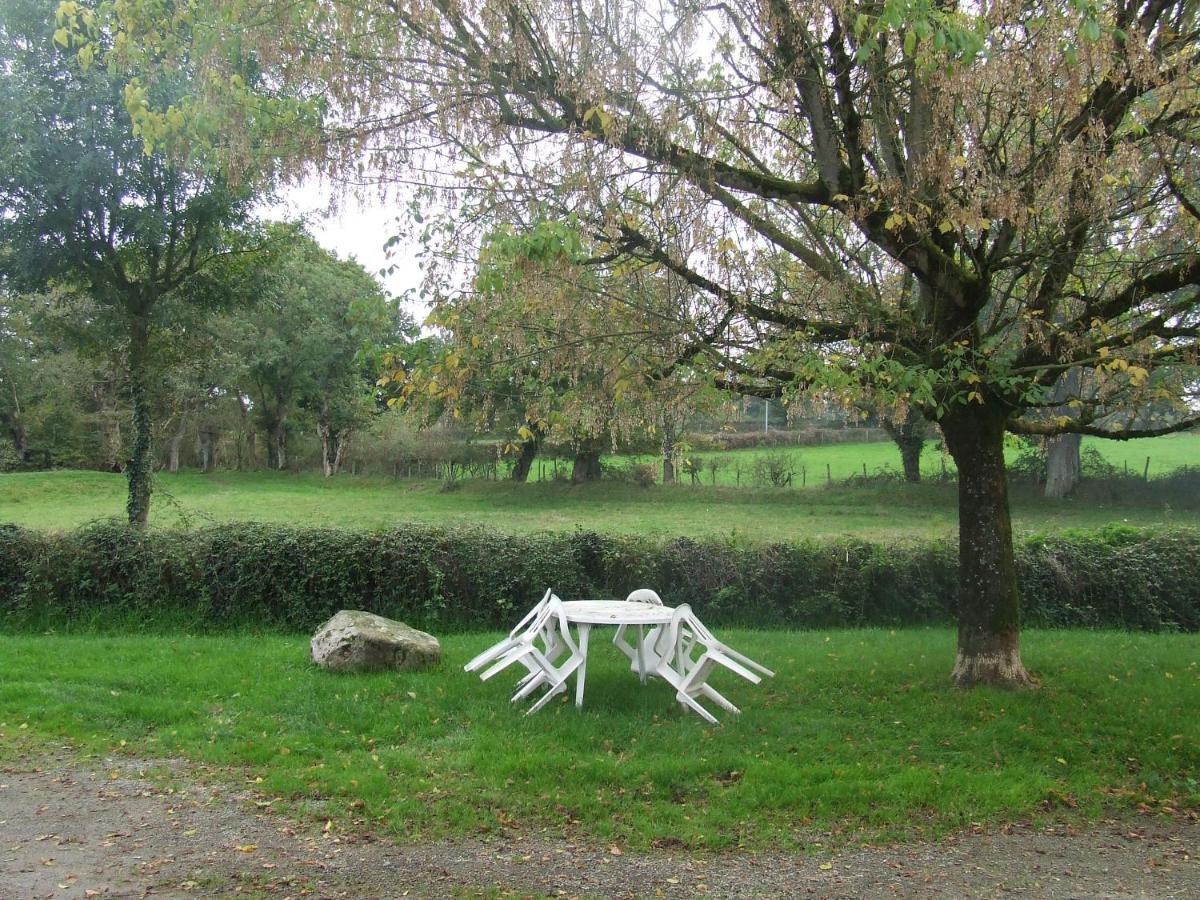 Gite A La Ferme Les Places La Chapelle-Bertrand Dış mekan fotoğraf